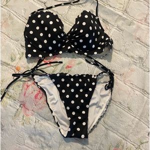 VS Swim 👙 black and white polkadot bikini! 34C, S/P